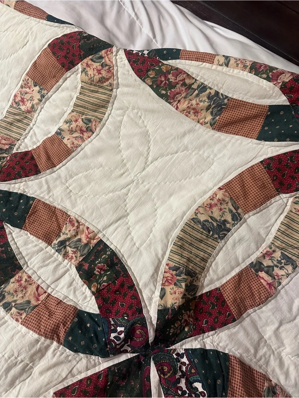 Vintage double wedding ring king size quilt